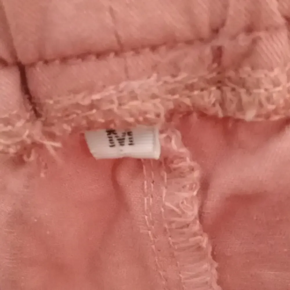 Sangtree Women's Medium pink cargo pants. Atleisure,Casual, Streetwear.